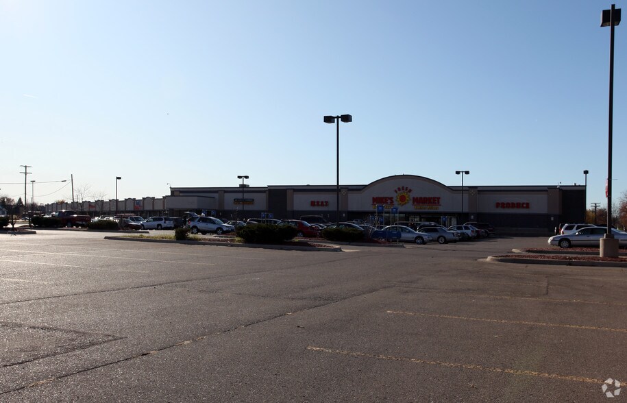 14111-14489 7 Mile Rd, Detroit, MI à louer - Photo de l’immeuble – Image 3 sur 5