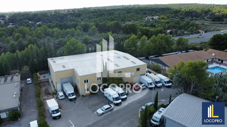 Local d’activités dans Velaux à louer - Photo de l’immeuble – Image 1 sur 5