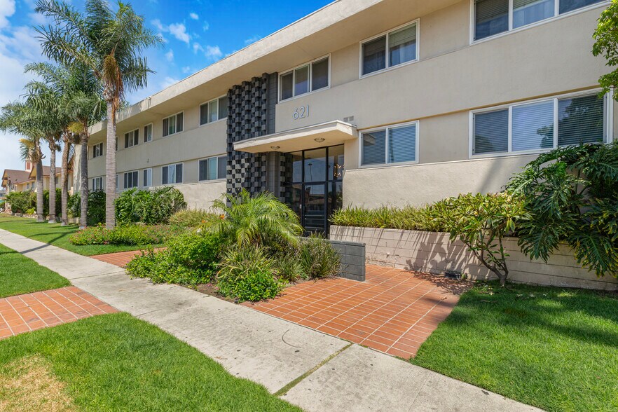 621 E 99th St, Inglewood, CA à vendre - Photo de l’immeuble – Image 3 sur 29