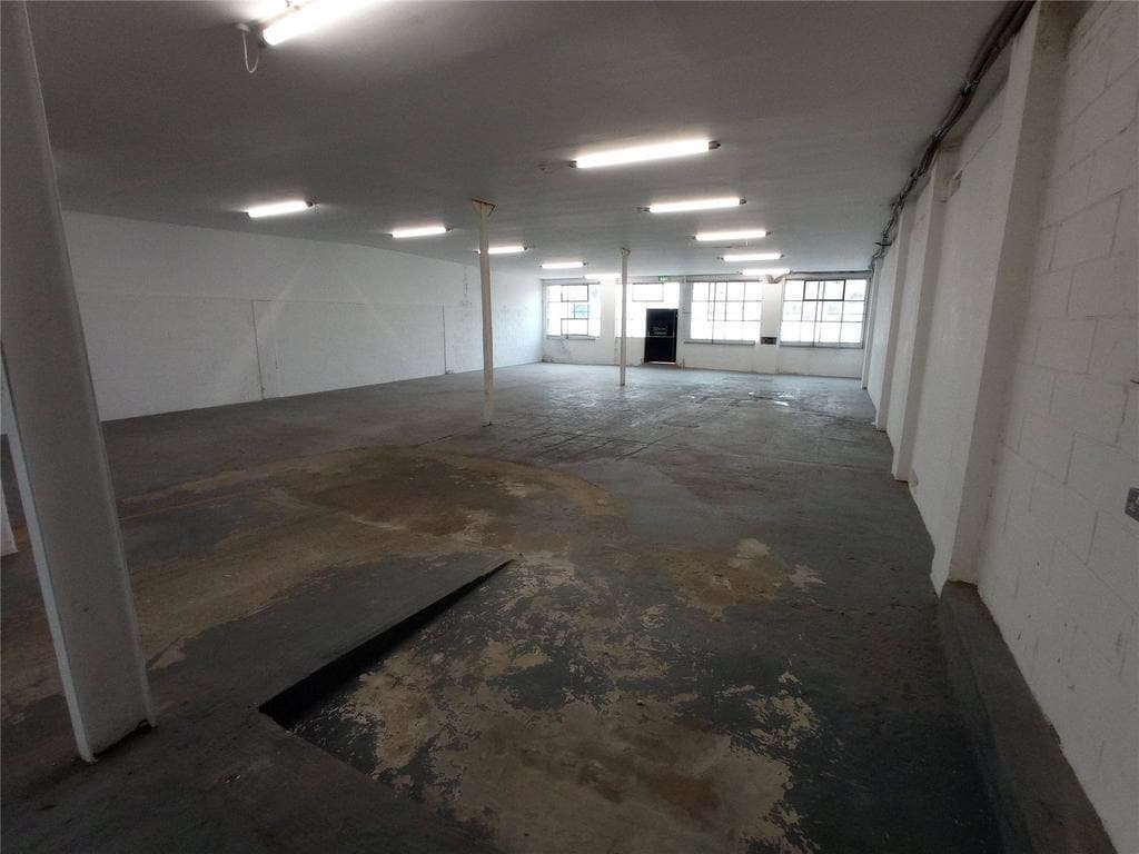 Princess Margaret Rd, Tilbury à louer Photo de l’immeuble– Image 1 sur 3