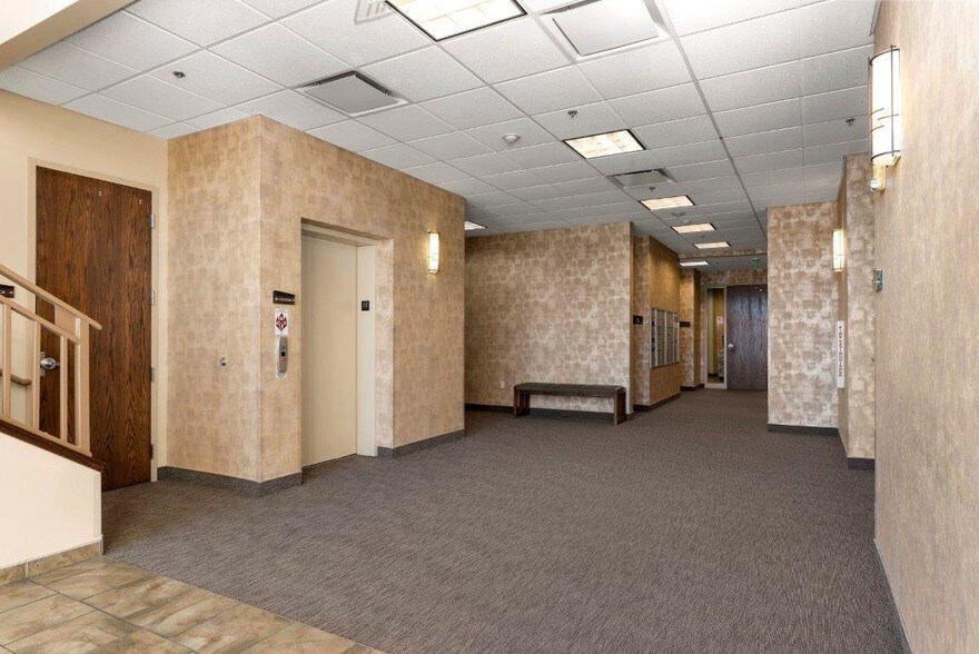 6140 Tutt Blvd, Colorado Springs, CO à louer - Photo intérieure – Image 3 sur 13