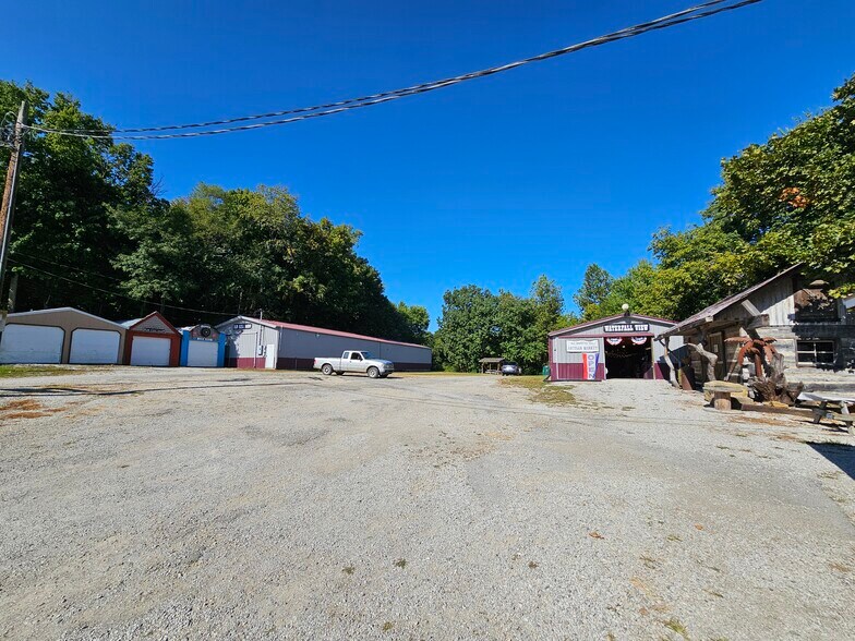 8104 Bridgeton Rd, Bridgeton, IN à vendre - Photo de l’immeuble – Image 3 sur 16