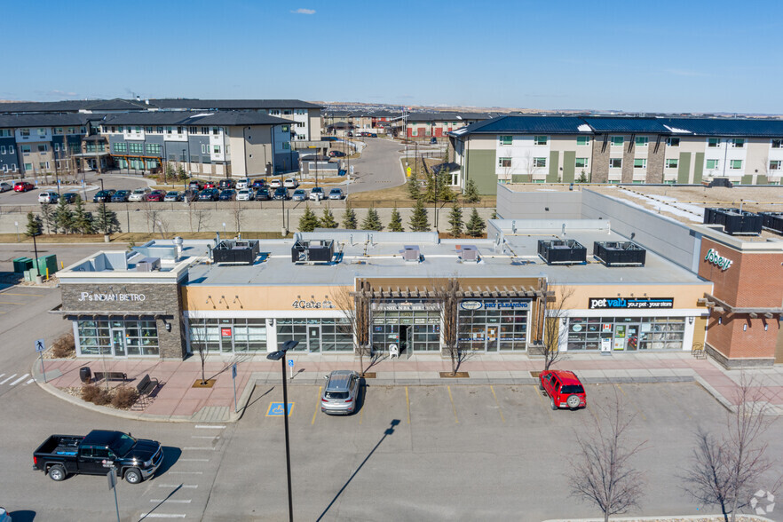 2060 Symons Valley Pky, Calgary, AB à louer - Photo de l’immeuble – Image 2 sur 26