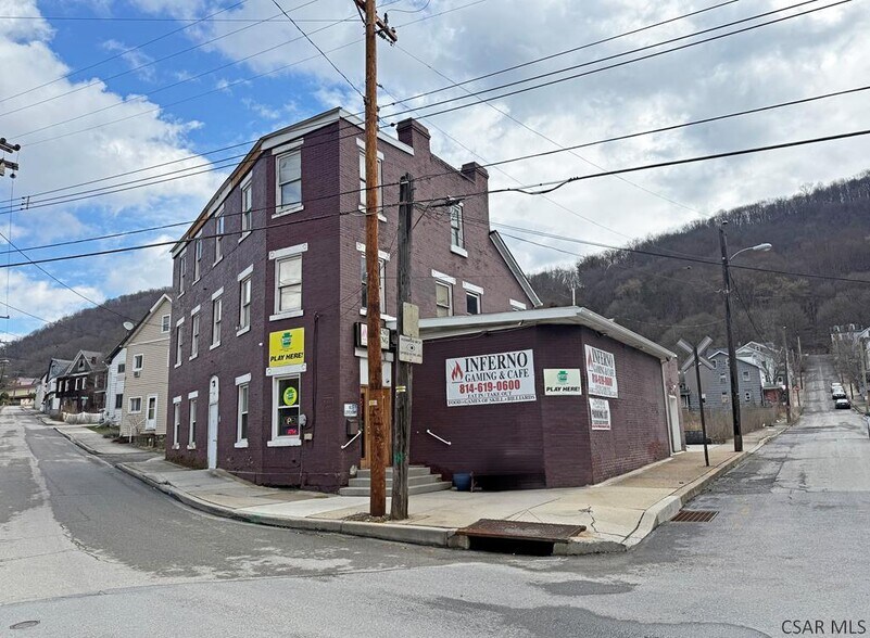 1002 Church St, Johnstown, PA à vendre - Photo de l’immeuble – Image 3 sur 25