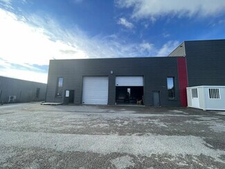 Plus de détails pour Local d'activités à louer