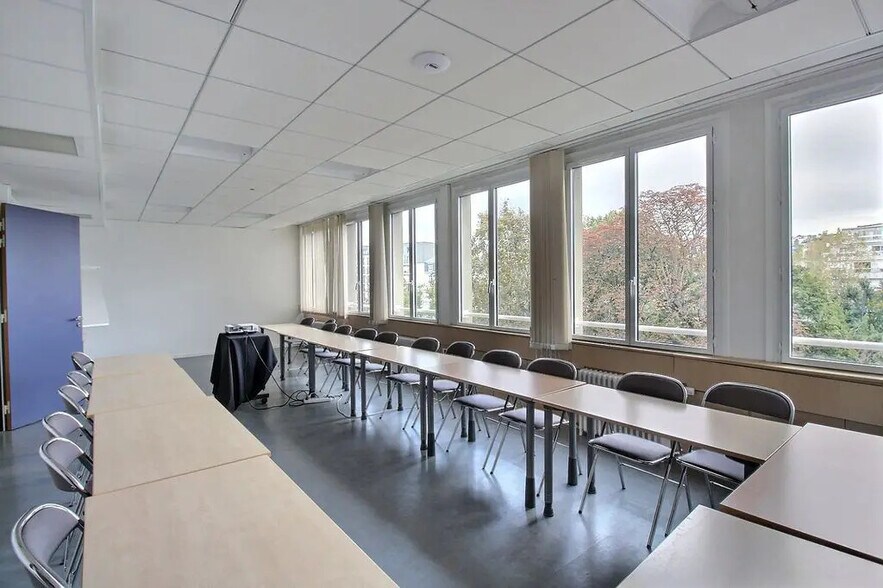 Bureau dans Paris à louer - Photo de l’immeuble – Image 1 sur 10
