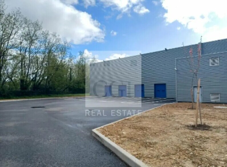 501 Rue Du Beaujolais Miribel, LES ECHETS à louer - Photo de l’immeuble – Image 1 sur 21