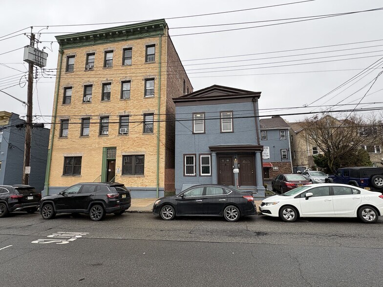 536 N High St, Mount Vernon, NY à vendre - Photo de l’immeuble – Image 2 sur 40