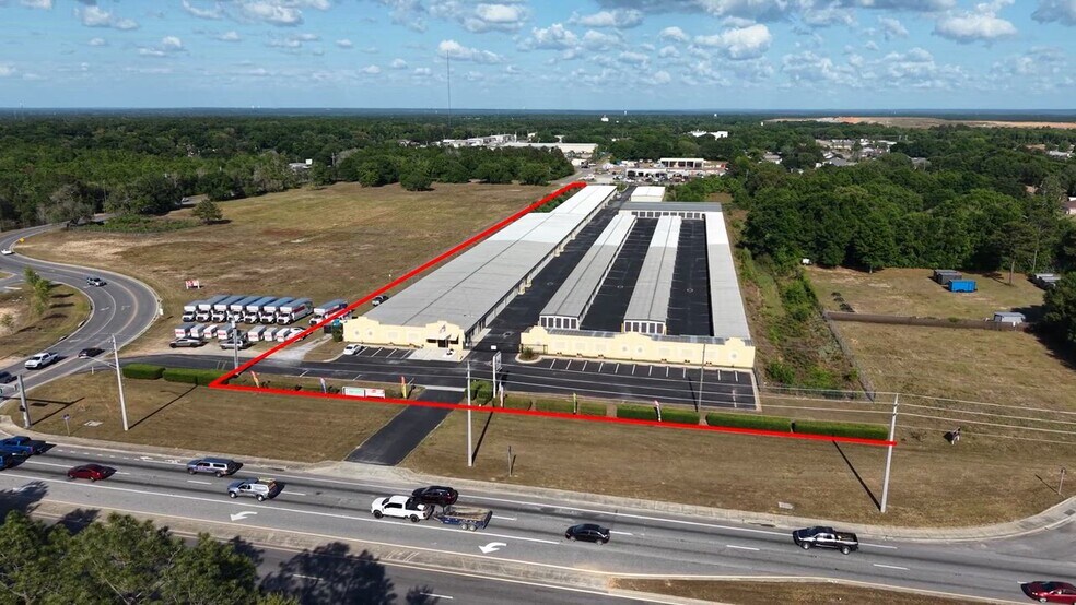 Northwest Florida 2-Property Portfolio portefeuille de 2 biens à vendre sur LoopNet.fr - Vidéo sur l’annonce professionnelle – Image 2 sur 10