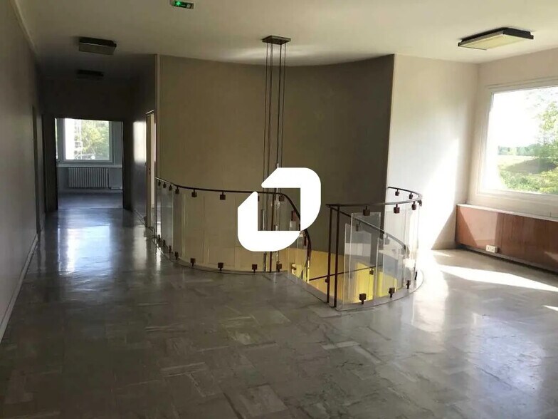 10 Route Du Pigeon Bleu, Galluis à louer - Photo de l’immeuble – Image 3 sur 8