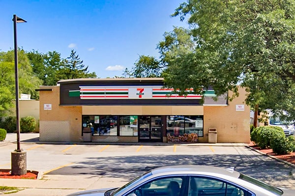 8357 Skokie Blvd, Skokie, IL à louer - Photo principale – Image 1 sur 4