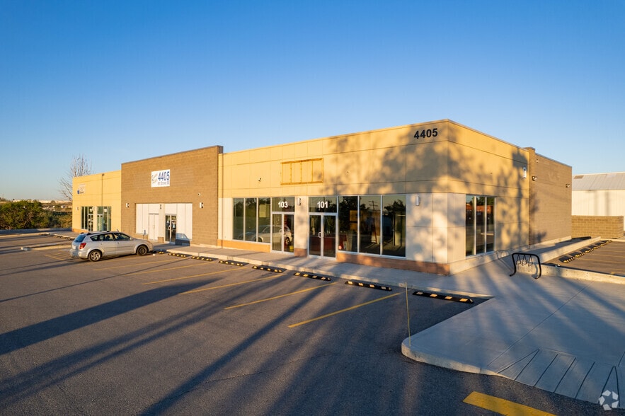 Highfield Commercial Portfolio portefeuille de 3 biens à vendre sur LoopNet.fr - Photo principale – Image 3 sur 3