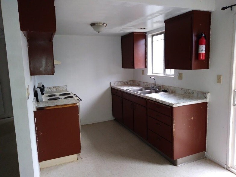 8120 Tam O Shanter Dr, Stockton, CA à vendre - Photo de l’immeuble – Image 2 sur 11
