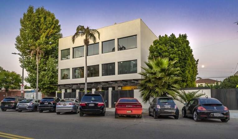 Cole Assemblage 716 & 726 Cole Ave portefeuille de 2 biens à vendre sur LoopNet.fr - Photo de l’immeuble – Image 2 sur 14