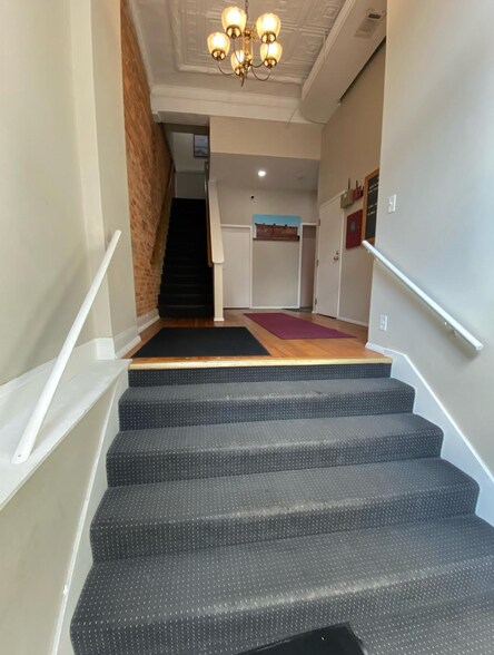 43-47 N Sandusky St, Delaware, OH à louer - Photo de l’immeuble – Image 2 sur 11