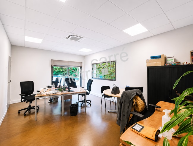 Plus de détails pour 16 Rue De Bretagne, La Chapelle-sur-Erdre - Bureau à vendre