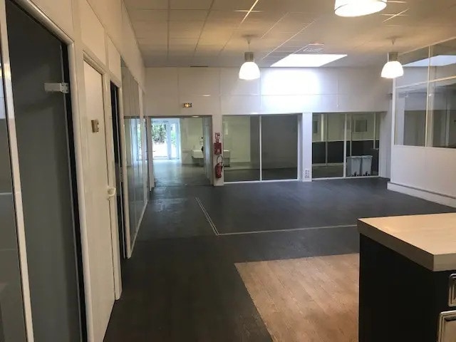 Plus de détails pour Local d’activités à vendre