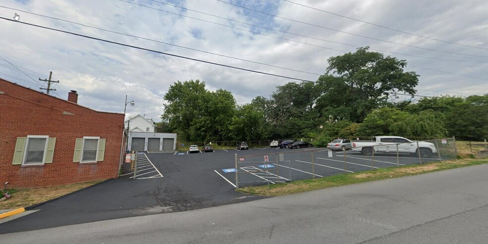 100 N Buckmarsh St, Berryville, VA à vendre - Photo de l’immeuble – Image 2 sur 2