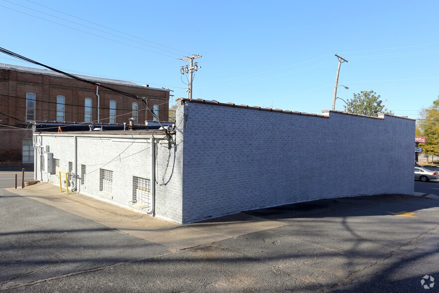 921 W Markham St, Little Rock, AR à vendre - Photo de l’immeuble – Image 2 sur 7
