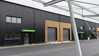 Plus de détails pour Local d'activités à louer