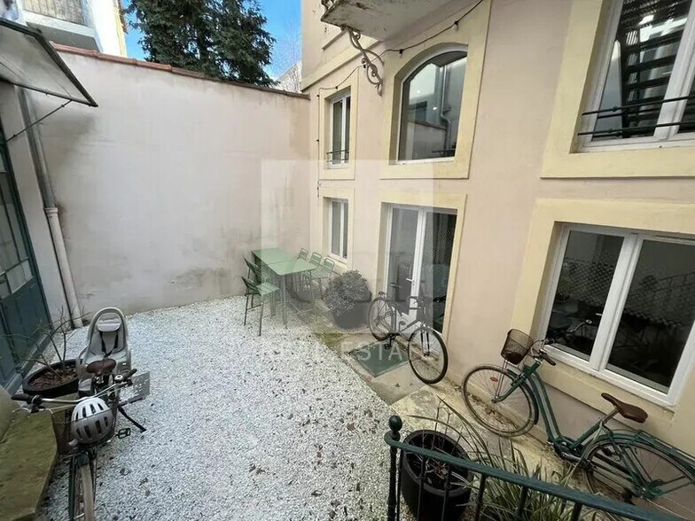 81 Rue D'Inkermann, Lyon à louer - Photo de l’immeuble – Image 2 sur 13