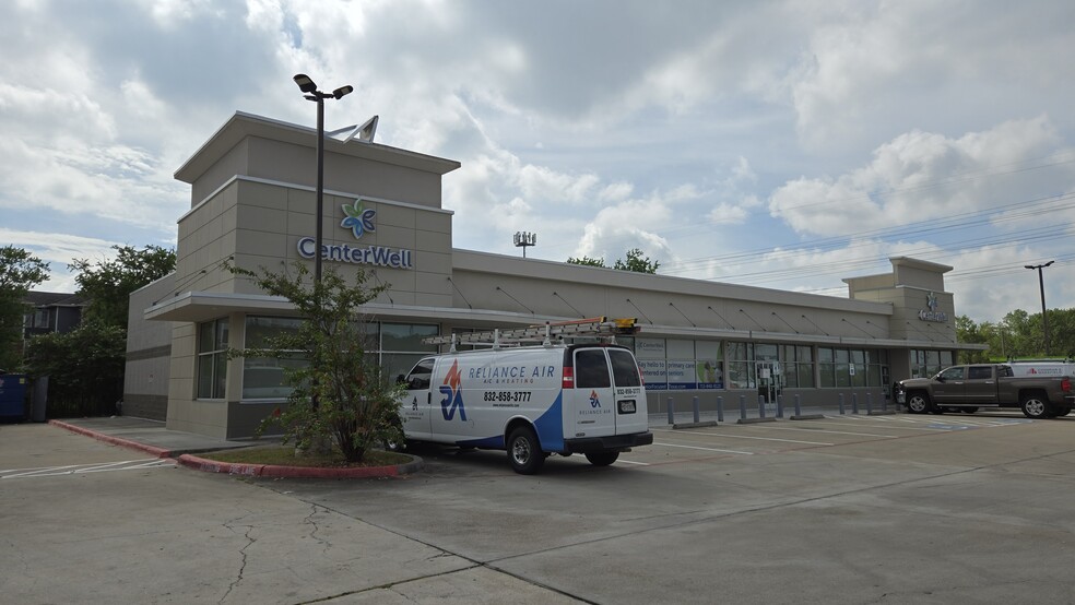 9609 Cullen Blvd, Houston, TX à louer - Photo principale – Image 2 sur 3