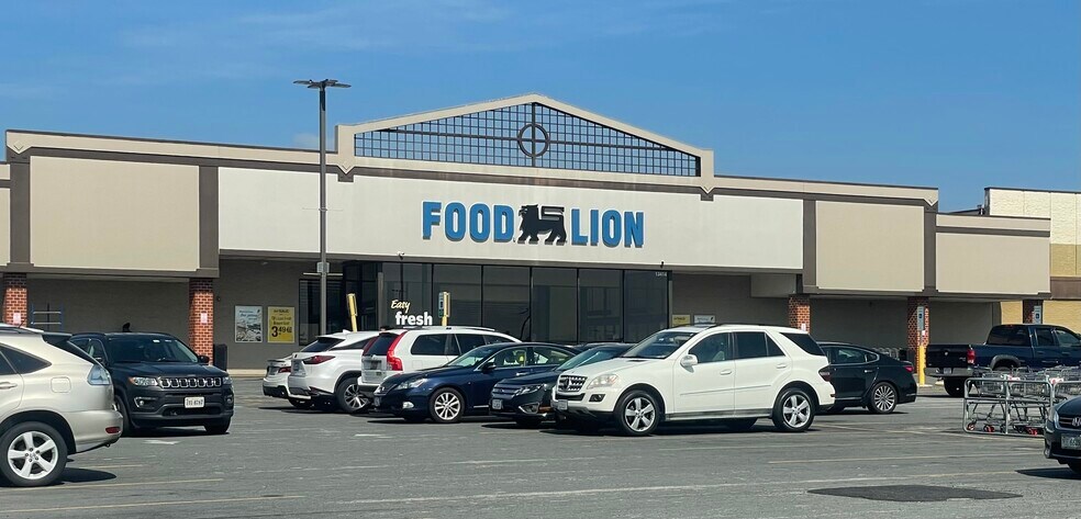 13408-13450 Jefferson Davis Hwy, Woodbridge, VA à louer - Photo de l’immeuble – Image 1 sur 1