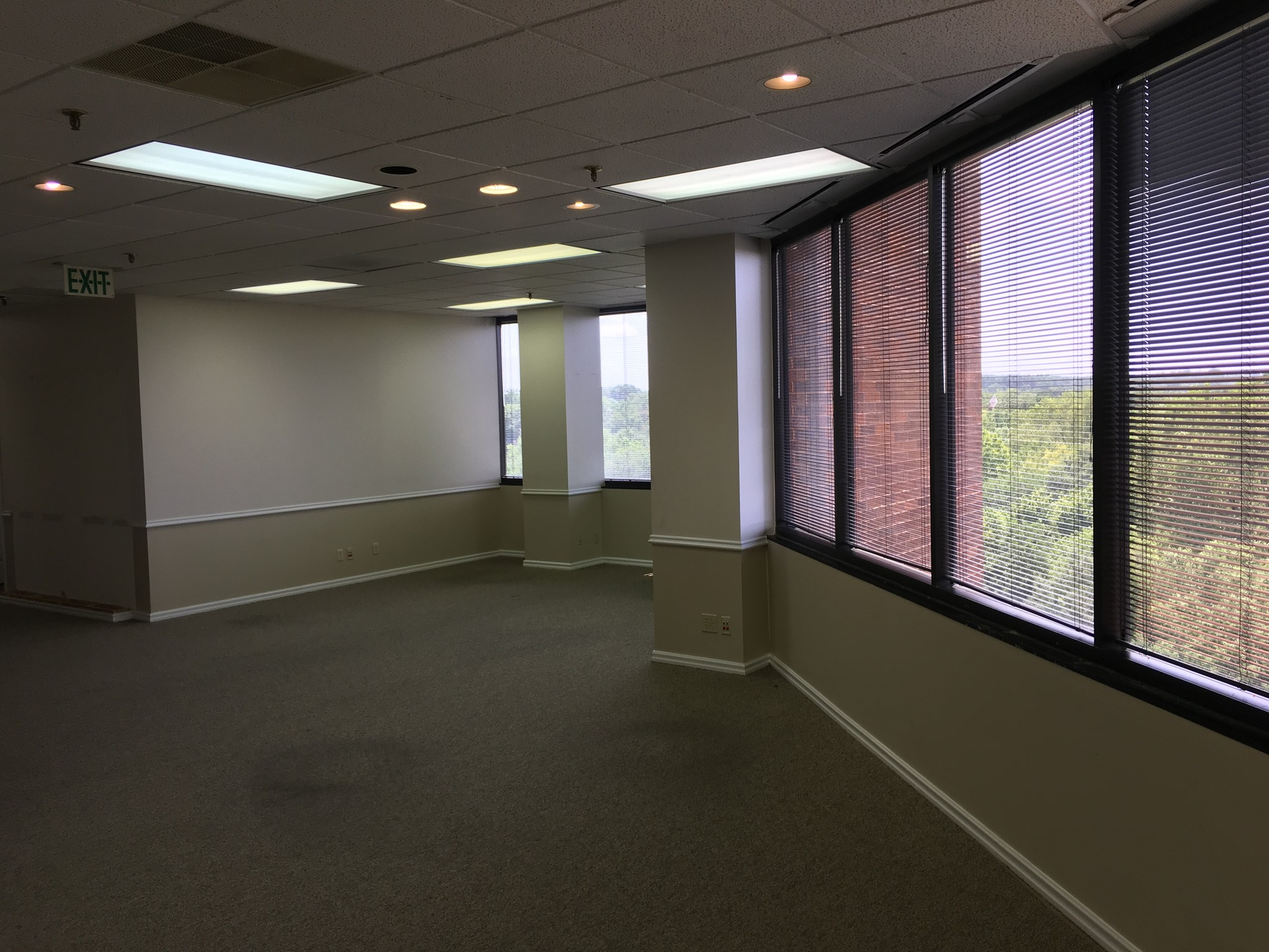 909 E Southeast Loop 323, Tyler, TX à louer Photo intérieure– Image 1 sur 6