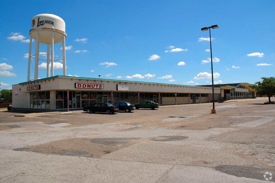 630 W Pleasant Run Rd, Lancaster, TX à louer - Photo de l’immeuble – Image 3 sur 10