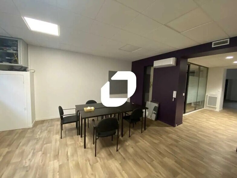 Bureau dans Bordeaux à vendre - Photo de l’immeuble – Image 2 sur 16