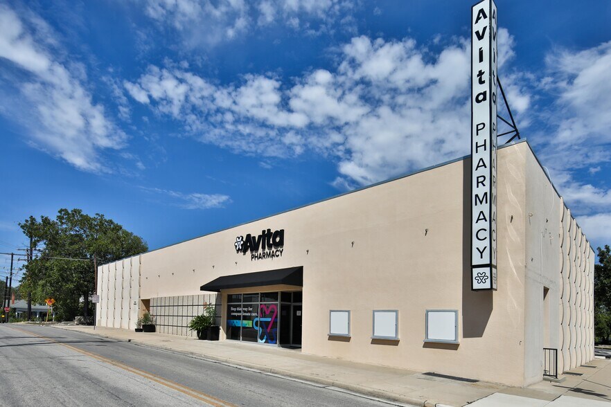 2602-2608 N Main Ave, San Antonio, TX à vendre - Photo de l’immeuble – Image 1 sur 7