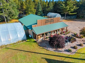 Plus de détails pour 4413 N Lake Rd S, Florence, WI - Local commercial à vendre