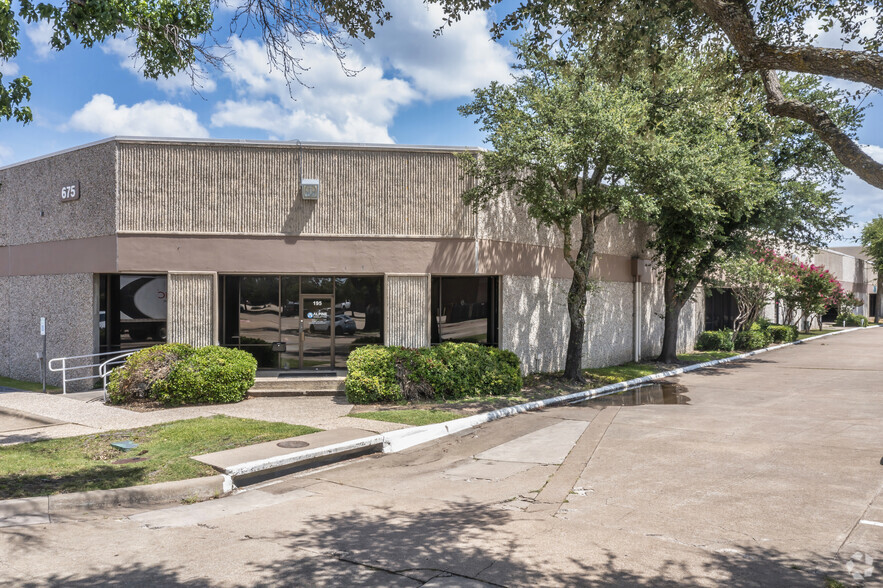 640 International Pkwy, Richardson, TX à louer - Photo de l’immeuble – Image 2 sur 24