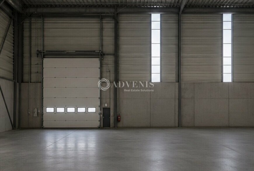 Local d'activités dans Bailly Romainvilliers à vendre - Photo de l’immeuble – Image 1 sur 7