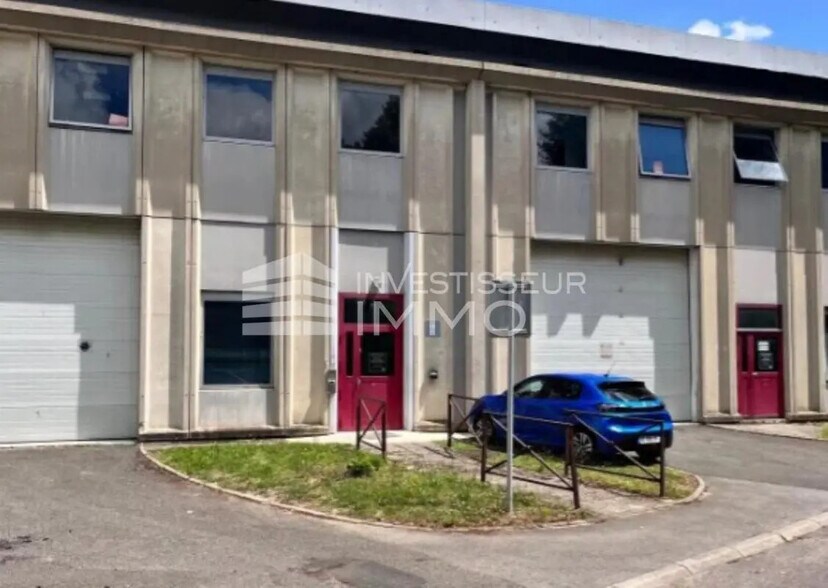 Local d’activités dans Sarcelles à louer - Photo de l’immeuble – Image 1 sur 5