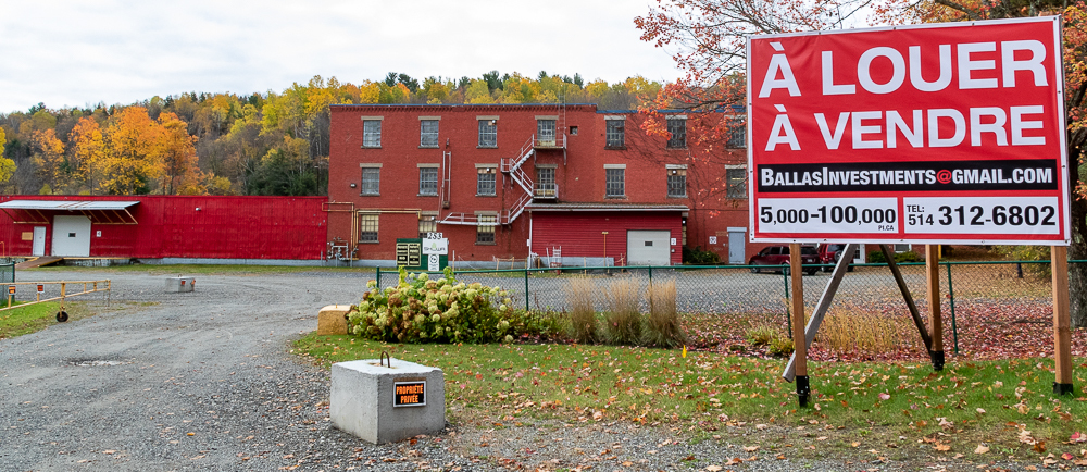 253 Rue Michaud, Coaticook, QC à louer Photo de l’immeuble– Image 1 sur 20