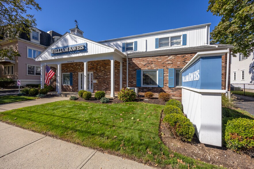 179 N Broad St, Milford, CT à louer - Photo de l’immeuble – Image 1 sur 7