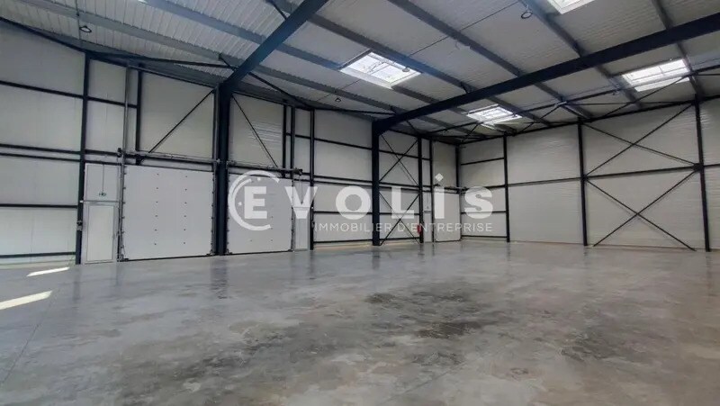 Local d'activités dans Bailly-Romainvilliers à vendre - Photo de l’immeuble – Image 3 sur 5