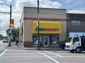 2390 E Hastings St, Vancouver, BC à louer Photo de l’immeuble– Image 1 sur 3
