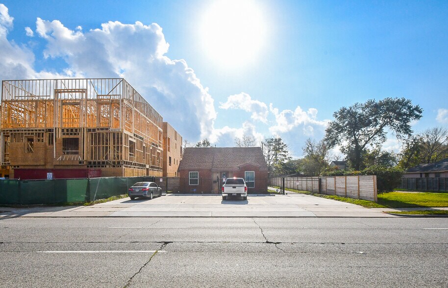 4928 Old Spanish Trl, Houston, TX à vendre - Photo de l’immeuble – Image 2 sur 33