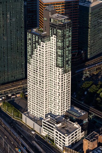 Plus de détails pour 29-22 Northern Blvd, Long Island City, NY - Local commercial à louer