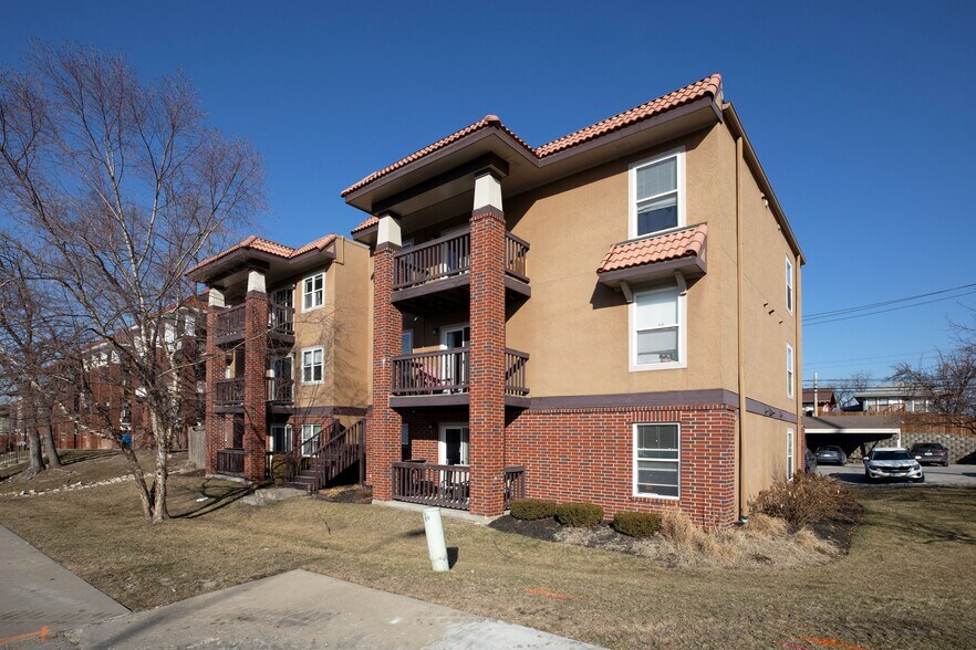 1150 E 51st St, Kansas City, MO à vendre - Photo de l’immeuble – Image 2 sur 6