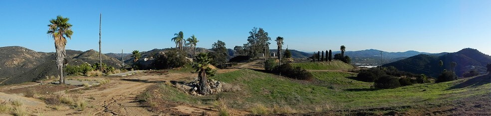 3020 Lynn Ln, San Marcos, CA à vendre - Photo principale – Image 1 sur 27