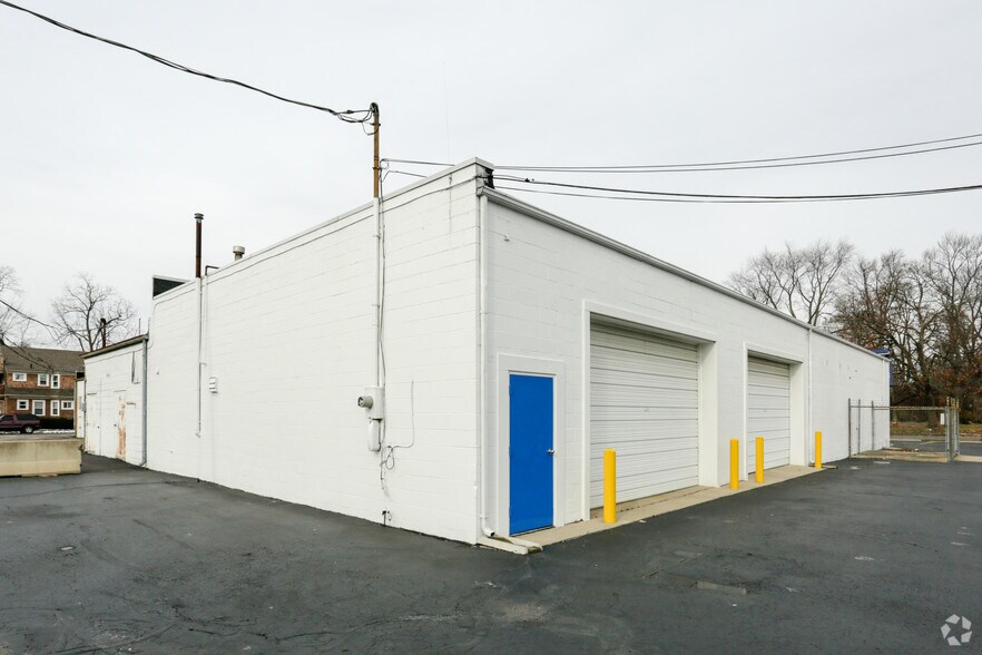 2419 E High St, Springfield, OH à vendre - Photo de l’immeuble – Image 2 sur 49