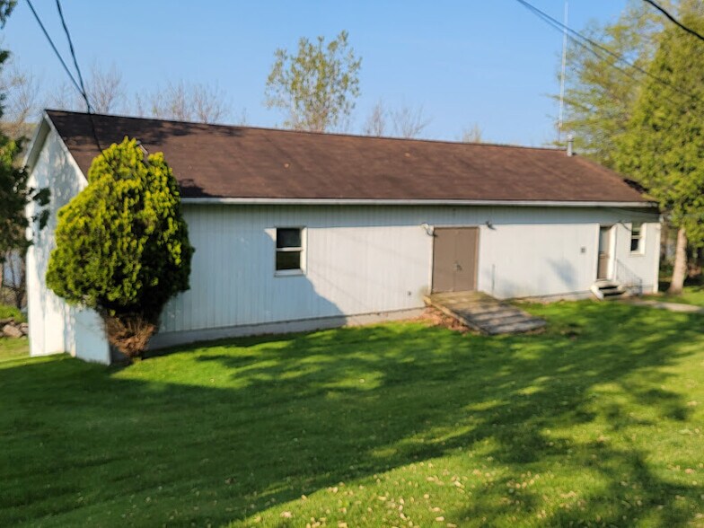 400 Riverside Dr, Johnson City, NY à louer - Photo de l’immeuble – Image 3 sur 38