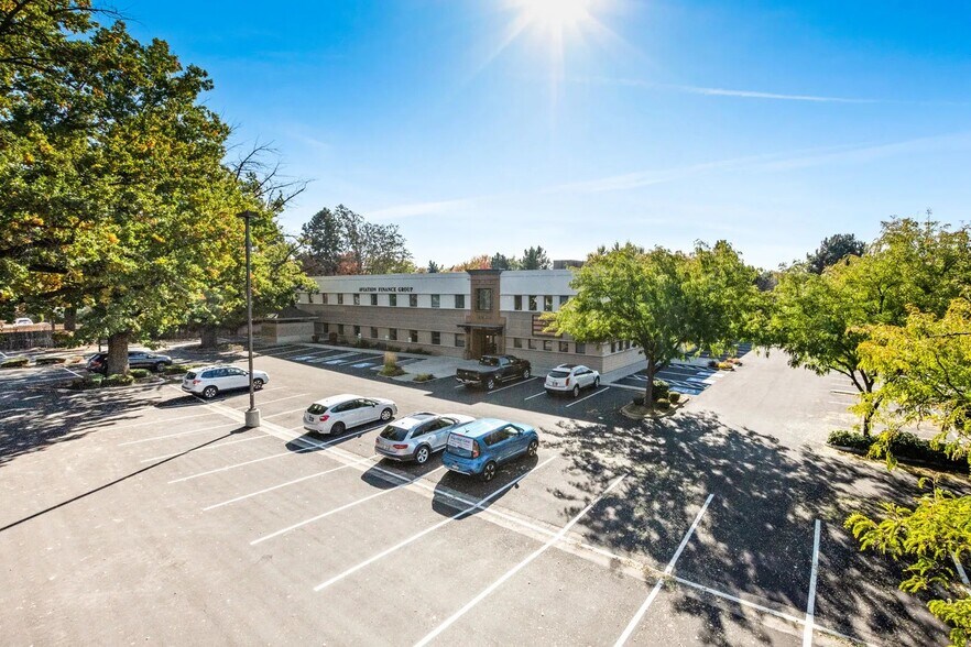 4355 W Emerald St, Boise, ID à louer - Photo de l’immeuble – Image 2 sur 13