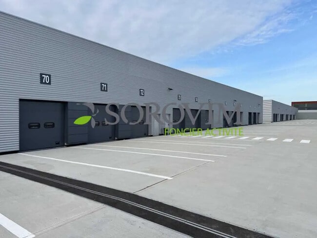 Plus de détails pour Local d'activités à louer