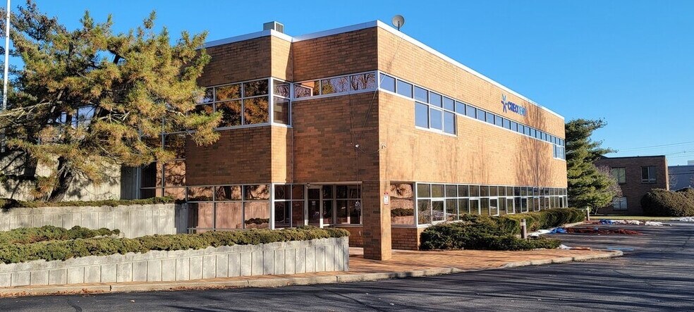 9 Hdsn Vly Prof Plz, Newburgh, NY à vendre - Photo de l’immeuble – Image 2 sur 9