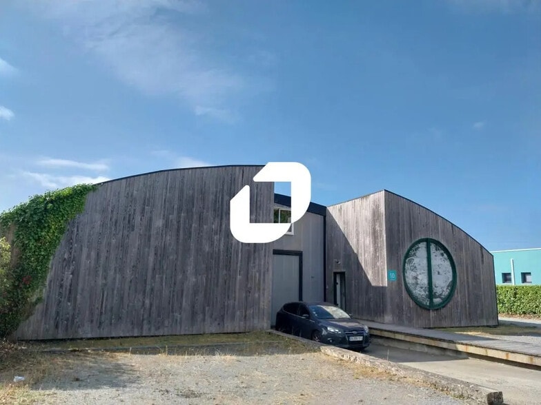 Local d’activités dans Treillières à louer - Photo de l’immeuble – Image 3 sur 9