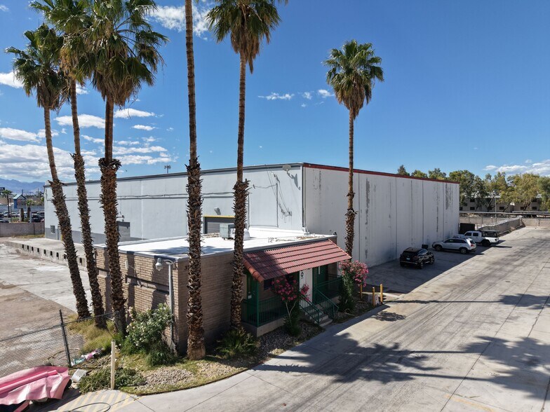 3250 Palm Pky, Las Vegas, NV à louer - Photo de l’immeuble – Image 2 sur 20